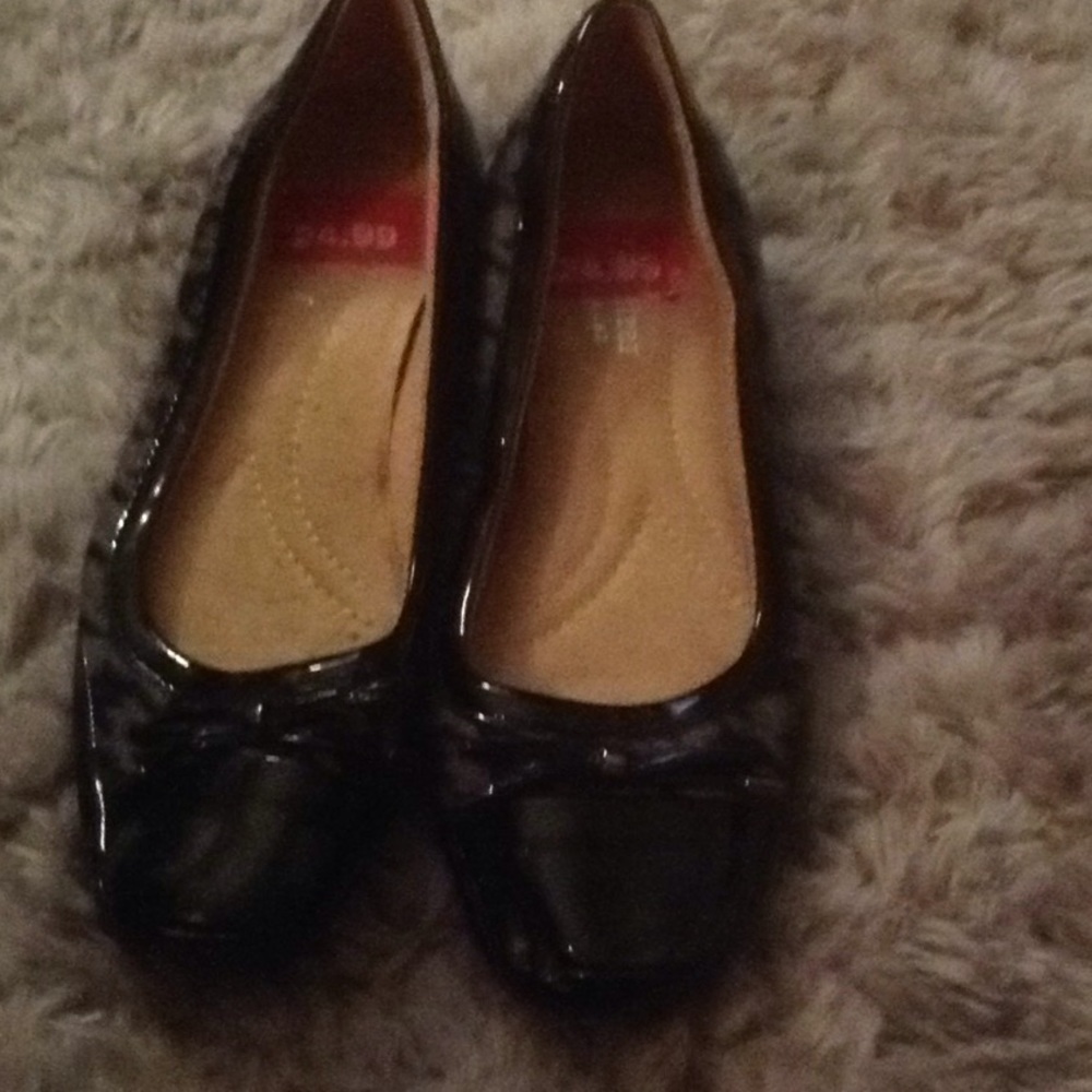 Naturalizer flats